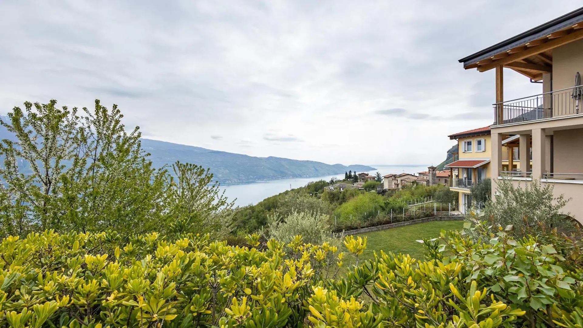 Residence La Villa Principe Tignale Apartment